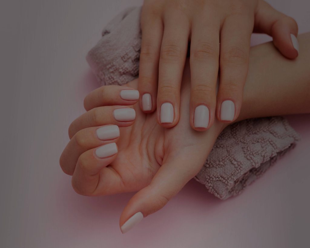 Services woman showing her beautiful nails(1)